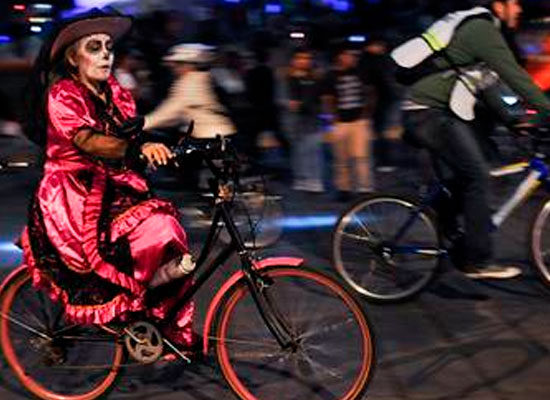 Paseo Ciclista Nocturno de Día de Muertos 2019